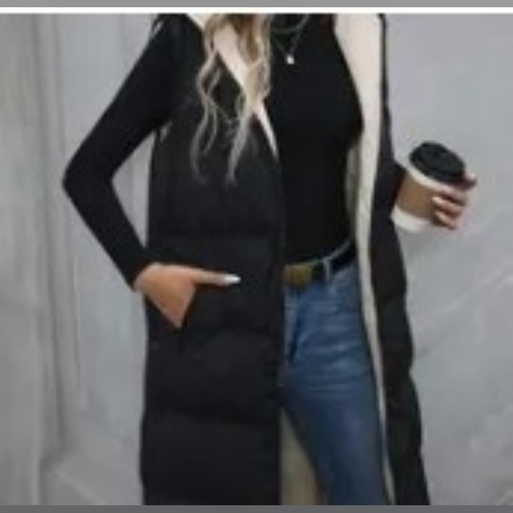 Black Zip Up Puffer Vest Hoodie With Pockets - Picture 3 of 6